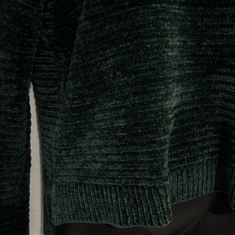 Pink Rose Women's Dark Green chenille Sweater small